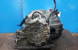 АКПП для Mazda Premacy 2000 года на фотографиях