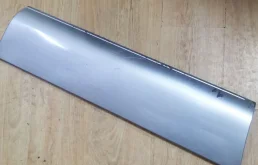 Накладка задней правой двери audi q7 4l0853970