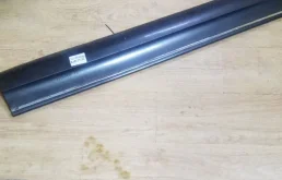 Молдинг передней левой двери audi q7 4l0853959h