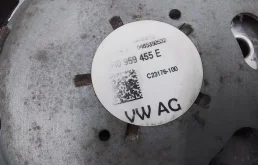 Вентилятор радиатора охлаждения ДВС для Skoda Rapid 2018 года на фотографиях