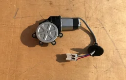 Мотор стеклоподъемника nissan murano z50 2 pin