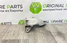 Кронштейн АКПП Audi A6 2004 8D0399114AJ C5 AVANT QUATTRO BAU 2.5 TDI, правый