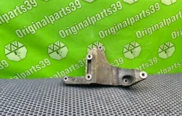Кронштейн компрессора кондиционера Mazda MPV 2001 YL8E10239BA LW5W GY-DE 2.5