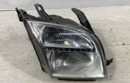 Фара правая Ford Fusion (01-12) UAV 1.6L