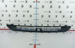 Решетка в бампер Toyota Rav4 2013-2019 XA40
