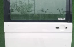 Дверь VOLKSWAGEN TRANSPORTER T5/T6 2003- сдвижная (с вырезом под стекло) правая белая б/у TRANSPORTER T5(2003-2015);TRANSPORTER T6(2015-