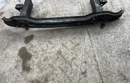 Усилитель бампера переднего Volkswagen Amarok (2010-2016) 2011 2H0807109 ПИКАП 2.0 D CDCA
