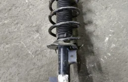Амортизатор передний правый Land Rover Range Rover Evoque I (2011-2018) 2015 AB3218045AD