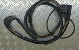 Уплотнитель двери задней правой Nissan Navara (D40) 2004-2015 2007 82831EB320 ПИКАП 2.5 D YD25DDTI
