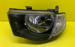 Фара левая Mitsubishi L200 (2006-2015) 2010 8301B461