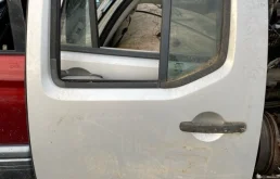 Дверь задняя левая Nissan Navara (D40) 2004-2015 2006 82101EB332 2.5 D YD25DDTI