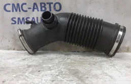 Патрубок воздушного фильтра Audi A6 Allroad 06E129629G C6 3.2
