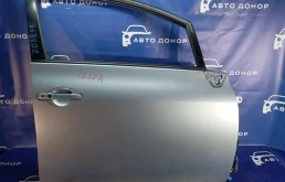дверь TOYOTA AURIS NZE154 1NZFE F 67001-12A20