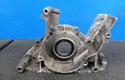 Крышка ДВС Volkswagen Golf 6 2009-2013 038103153F, передняя