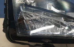 Фонарь правый для Skoda Rapid 2025 года на фотографиях