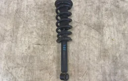 Стойка передняя левая для Mitsubishi Pajero V70 5dr 1999-2006