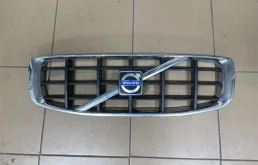 Решетка радиатора Volvo XC70 2008 30678682
