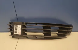 Решётка в бампер левая для Volkswagen Passat B5.5 2000-2005