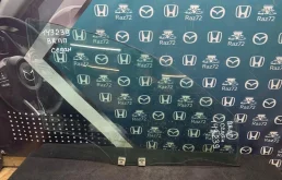 Стекло двери передней правой для Mazda 3 BK 2002-2009