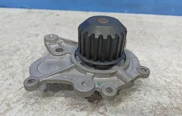 помпа Santa Fe 1 SM 2000-2005 Santa Fe 2 CM 2005-2010 Santa Fe 2 CM 2009-2012 Sportage 2 2004-2008 Sportage 2 2008-2010 Sportage 3 2010-2014