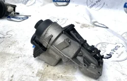 Корпус масляного фильтра для Volvo C30 на фотографиях