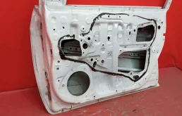 Дверь передняя правая для Toyota Corolla 2016 года на фотографиях