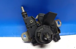 Замок капота Ford Focus 2 2005 3M5116700AB DW 1.8 QQDB