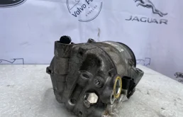 Компрессор кондиционера для Jaguar XF 2013 года на фотографиях