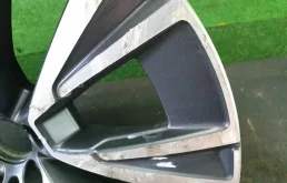 Диск колесный литой для Volvo XC90 2022 года на фотографиях