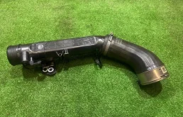 Патрубок интеркулера VOLVO S90 V90 XC60II XC90 II 31684259 B4204T