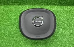 Подушка безопасности в руль VOLVO S90 V90 XC60II XC90 II 2021 39825814