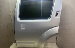 Дверь задняя левая Nissan Pathfinder R51 ДЕФЕКТ