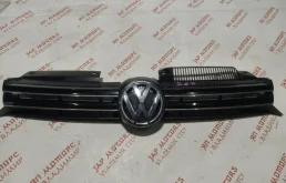 Решетка радиатора Volkswagen Golf 6 CBZ 2009