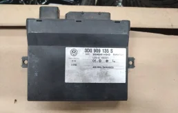 Блок управления центральным замком Volkswagen Touareg 2005