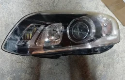 Фара ксеноновая Volvo XC60 2017 31420251 D5244T21, левая