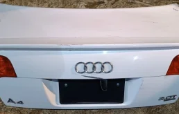 Крышка багажника со спойлером Audi A4 2006 8EC