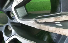 Диск колесный литой для Volvo XC90 2022 года на фотографиях