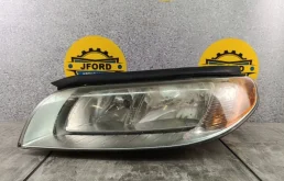 Фара Volvo V70 2008