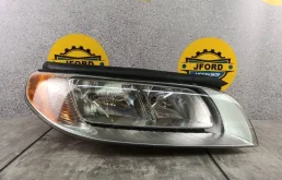Фара Volvo V70 2009 BW69