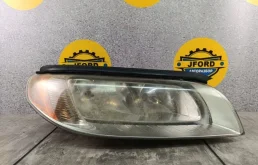 Фара Volvo V70 2008