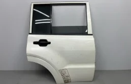 Дверь Mitsubishi Pajero 4 V90