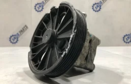 Насос гидроусилителя руля Volvo XC90 2004 8683377 B5254T2