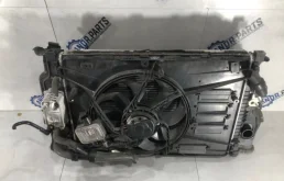 Радиатор охлаждения двигателя Volvo S60 2011 31338765