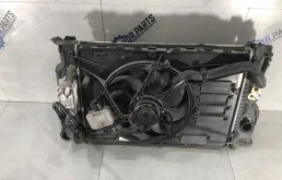 Радиатор охлаждения двигателя Volvo S60 2011 31338765