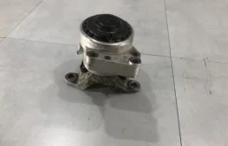 Подушка двигателя Volvo XC60 31262708, правая