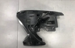 Кронштейн форсунки омывателя Volvo S60 2011 31323426, правый