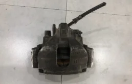 Суппорт тормозной Volvo S60 8251315, передний левый
