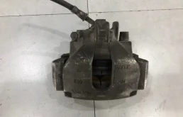 Суппорт тормозной Volvo S60 8251317, передний правый