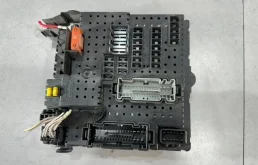 Блок предохранителей Volvo XC90 2007 30786646 C B6324S