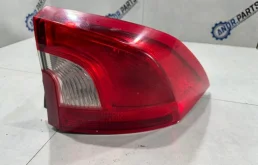 Фонарь задний правый Volvo S60 2011 30796268
